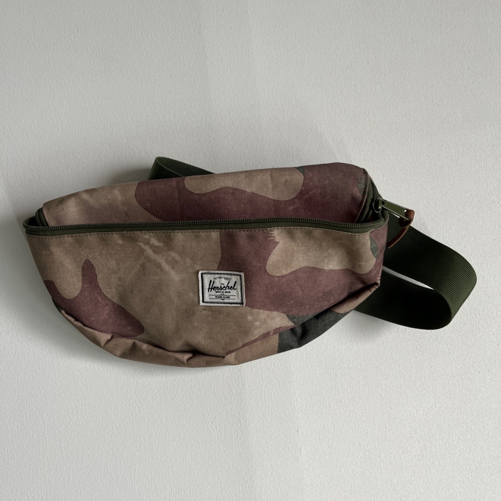 Hershel waist bag camo